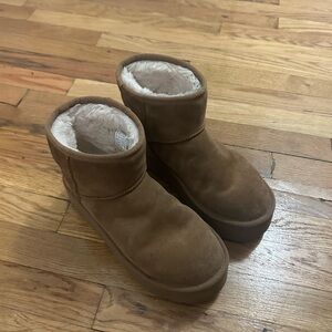 UGG Classic Mini Platform "Chestnut" boots women size 8